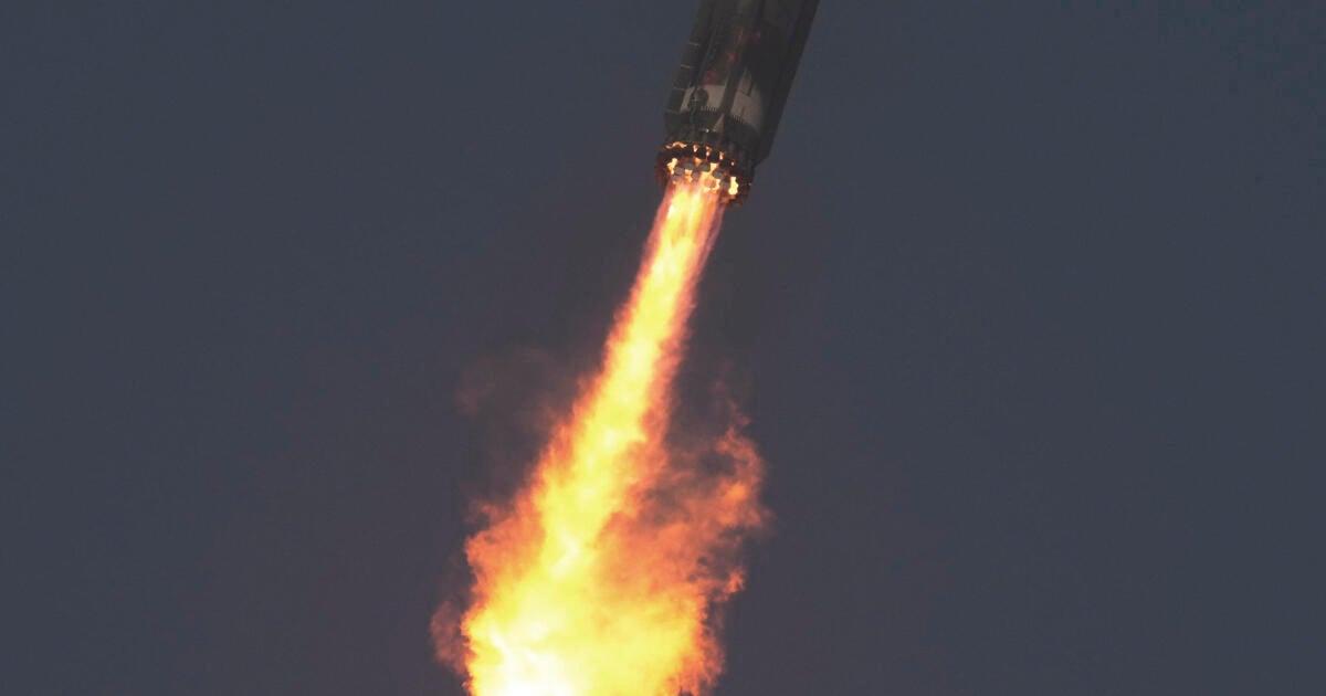 SpaceX Starship breaks apart after launch in second failure in a row