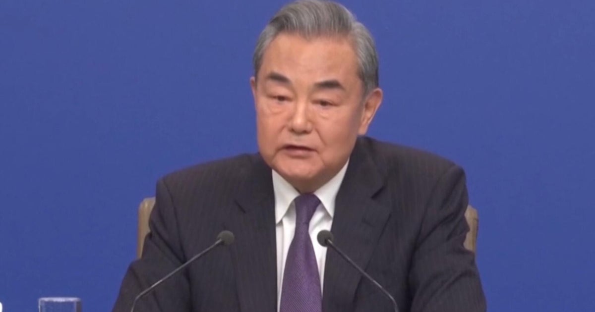 Chinese foreign minister criticizes Trump tariffs