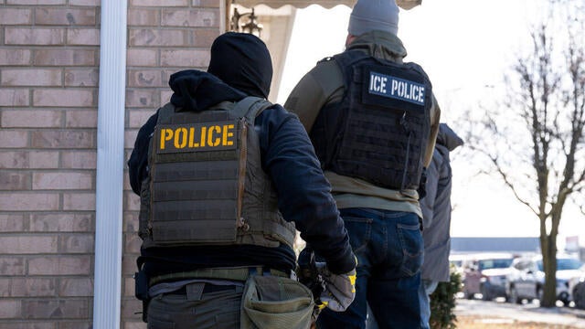 ICE Agents Carry Out Raid On Undocumented Immigrants In Chicago 