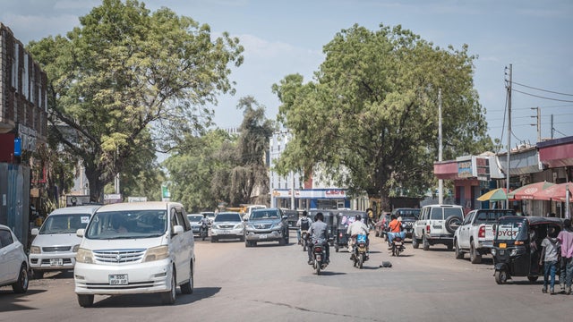 U.S. orders non-emergency personnel to leave South Sudan amid escalating violence