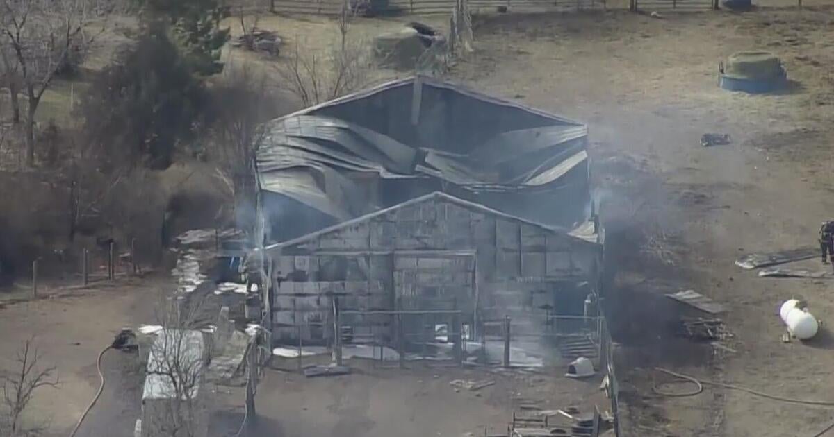 Barn fire sends up smoke in Northern Colorado