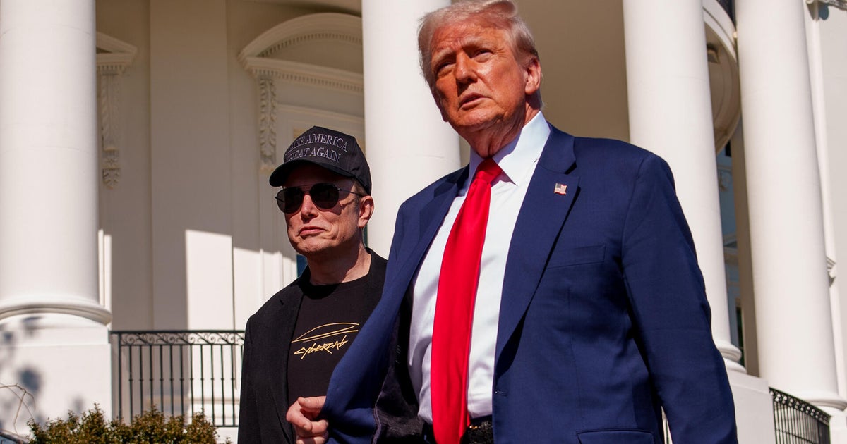 Yargıç 6 ajansa “yasadışı” fesihlerden sonra kovulan federal denetimli işçileri yeniden başlatmasını emreder