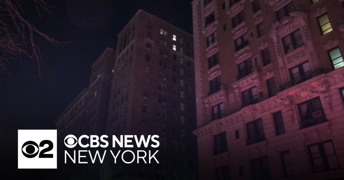 Woman killed in overnight fire on Upper West Side - CBS New York