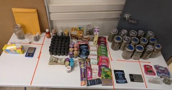 Pittsburgh Police officers recover drugs, cash during two South Side arrests Pittsburgh Police officers recover drugs, cash during two South Side arrests