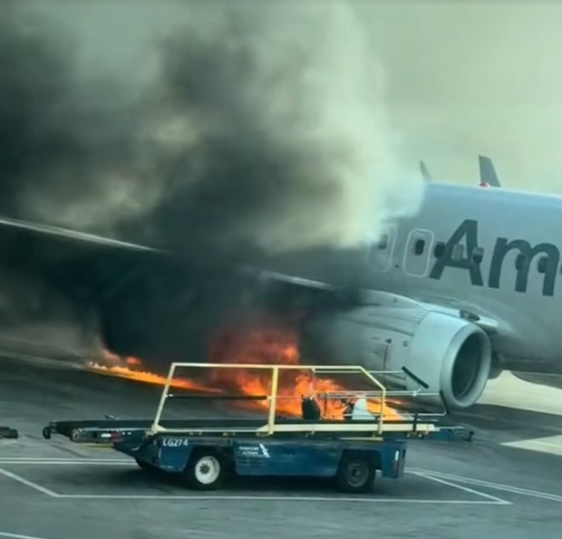 fire-american-airlines-plane.png 