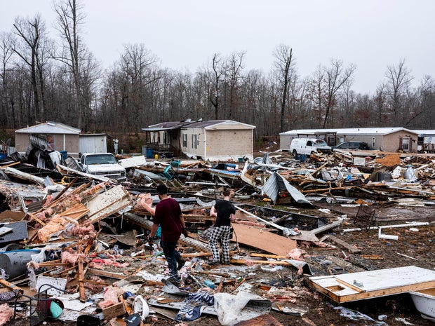 Tornadoes Rip Through Missouri 