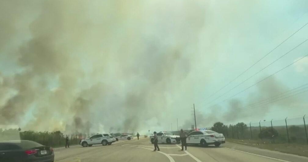 Smoke now a concern as brush fires continue to burn in southern Miami ...