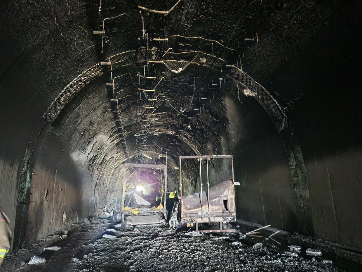 green-river-tunnel-crash-2-wydot-district-3-on-fb.jpg 