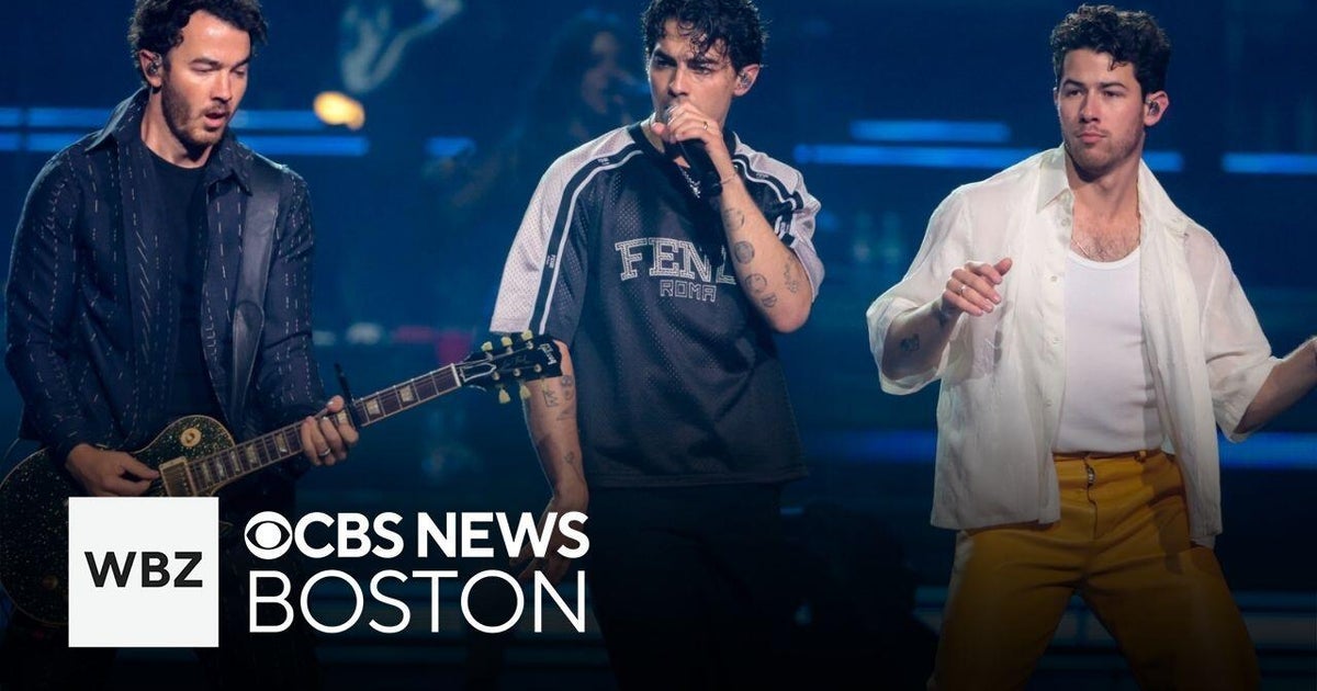 Jonas Brothers to perform at Fenway Park - CBS Boston