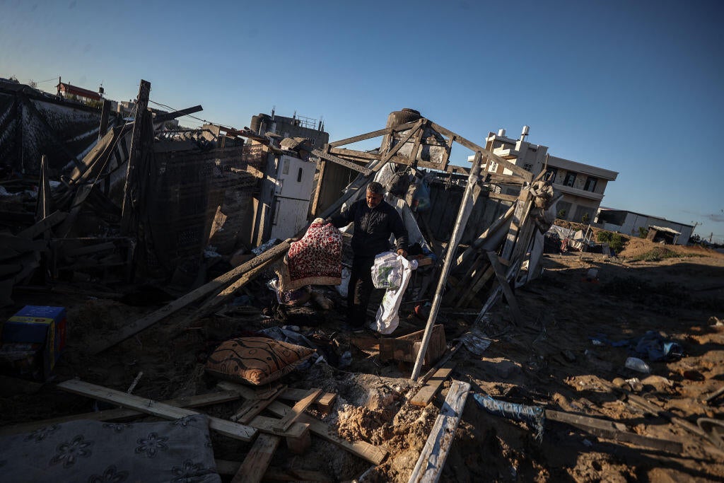 Israeli attacks on Gaza continue 