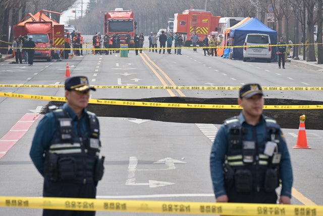 SKOREA-ACCIDENT-SINKHOLE 