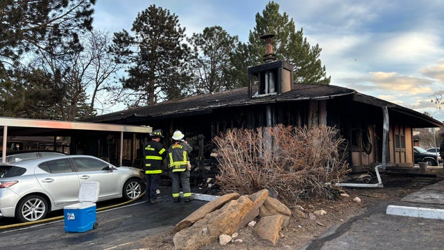 fire-on-s-fairplay-in-aurora3.jpg 