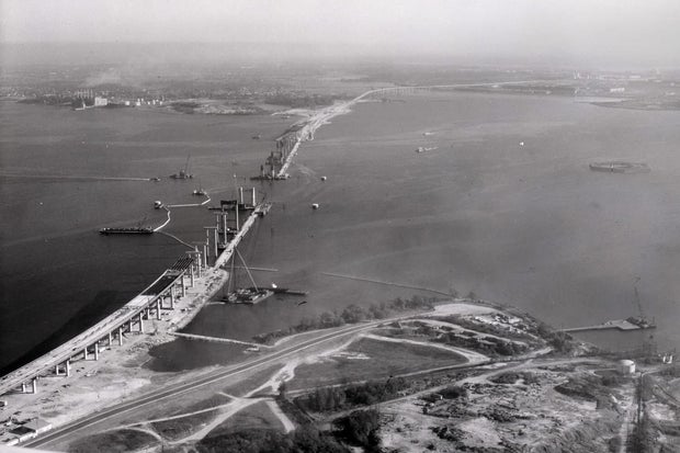 Black and white photo of Baltimore's Francis Scott Key Bridge under construction 