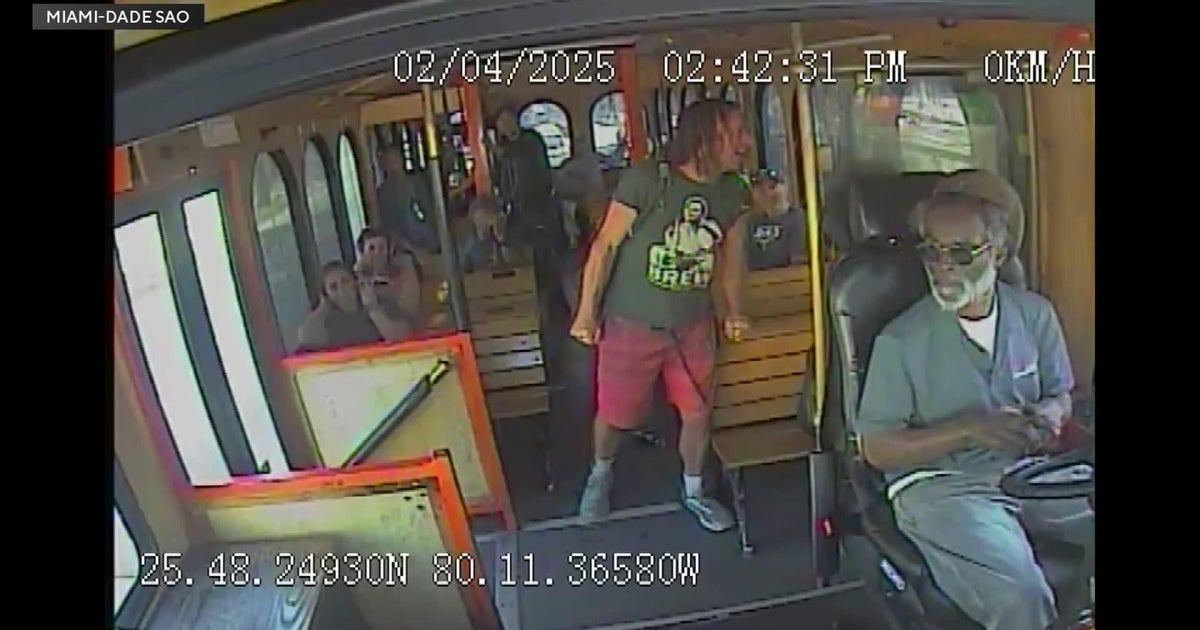 Video shows deadly Miami trolley stabbing from February; suspect held without bond Video shows deadly Miami trolley stabbing from February; suspect held without bond