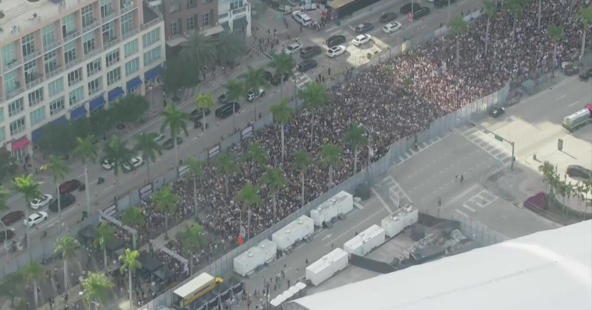 Ultra Music Festival officially underway in Downtown Miami - CBS Miami