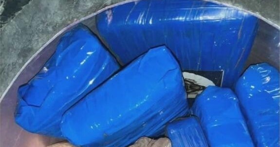 50 pounds of cocaine seized from boat about 5 miles offshore from Fort Lauderdale