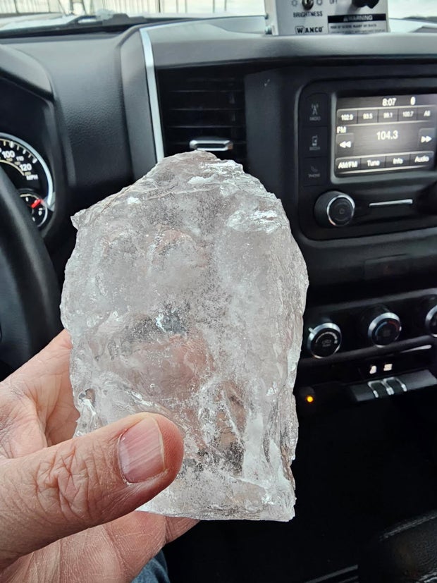 Mackinac Bridge temporarily closes due to falling ice 