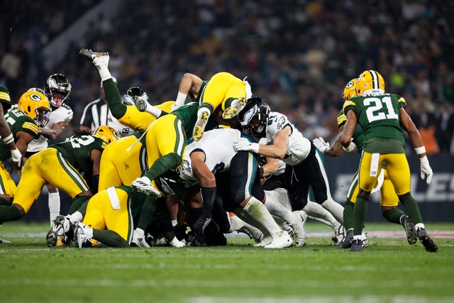 Packers' proposal to ban Philadelphia Eagles' tush push has support, report  says - CBS Philadelphia