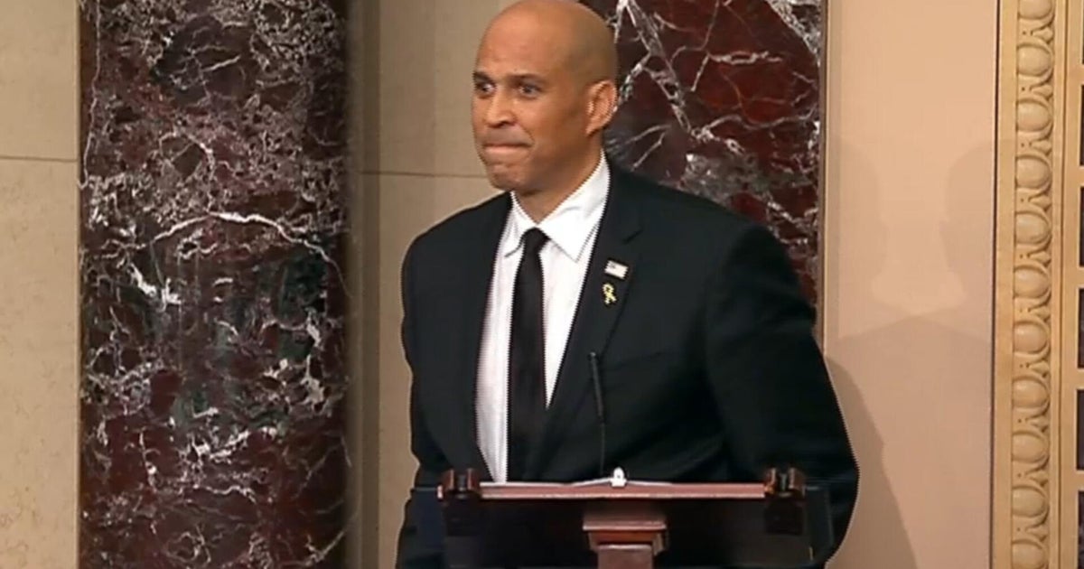 Watch: Cory Booker breaks record for longest Senate floor speech with  24-hour Trump protest