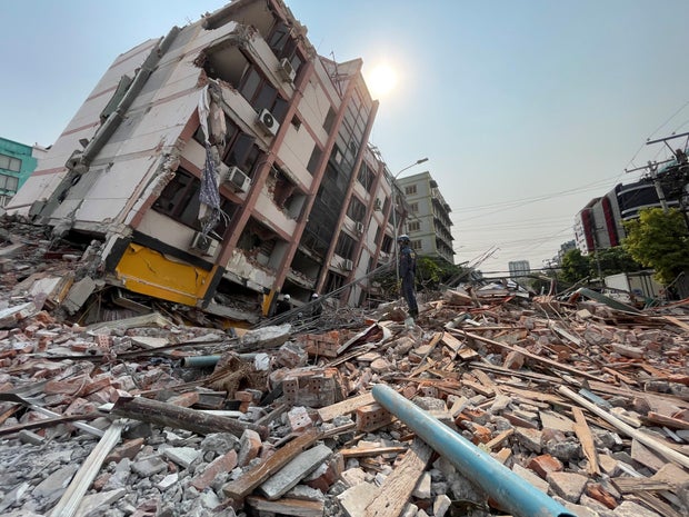 MYANMAR-MANDALAY-EARTHQUAKE-CHINA-RESCUERS 
