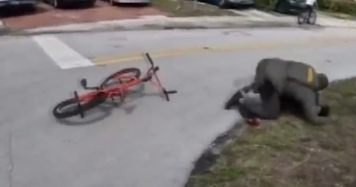 Broward deputy not facing investigation after viral video shows him tackling young cyclist, officials say Broward deputy not facing investigation after viral video shows him tackling young cyclist, officials say