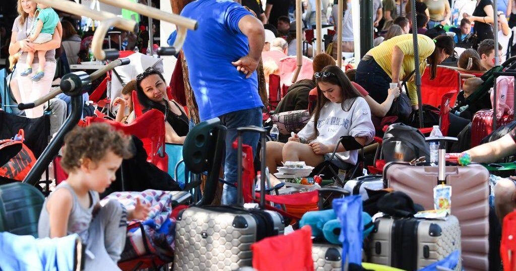 Trump yönetimi yanlışlıkla Ukraynalı mültecilere “hata” atıfta bulunarak bizi hemen terk etmeleri gerektiğini söylüyor