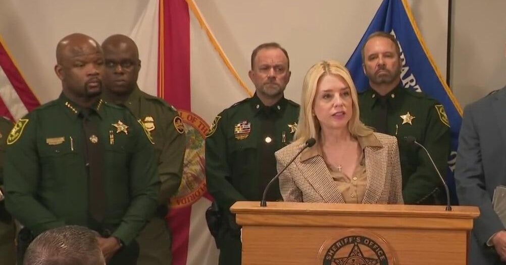Pam Bondi announces arrest of 3 suspected MS-13 gang members in South Florida murder