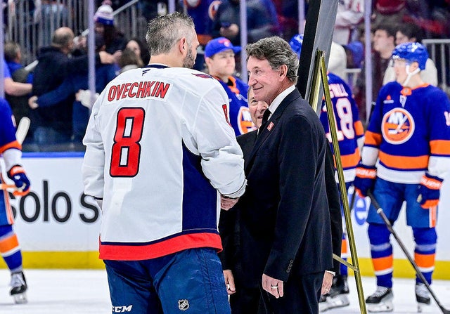 Washington Capitals v New York Islanders 