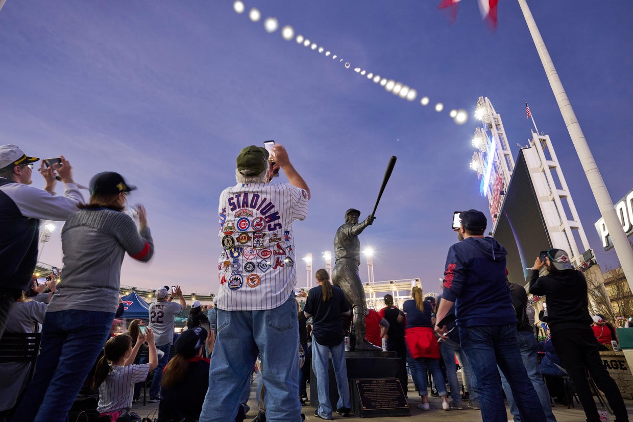 Revisit the 2024 total solar eclipse with photos and videos - CBS News