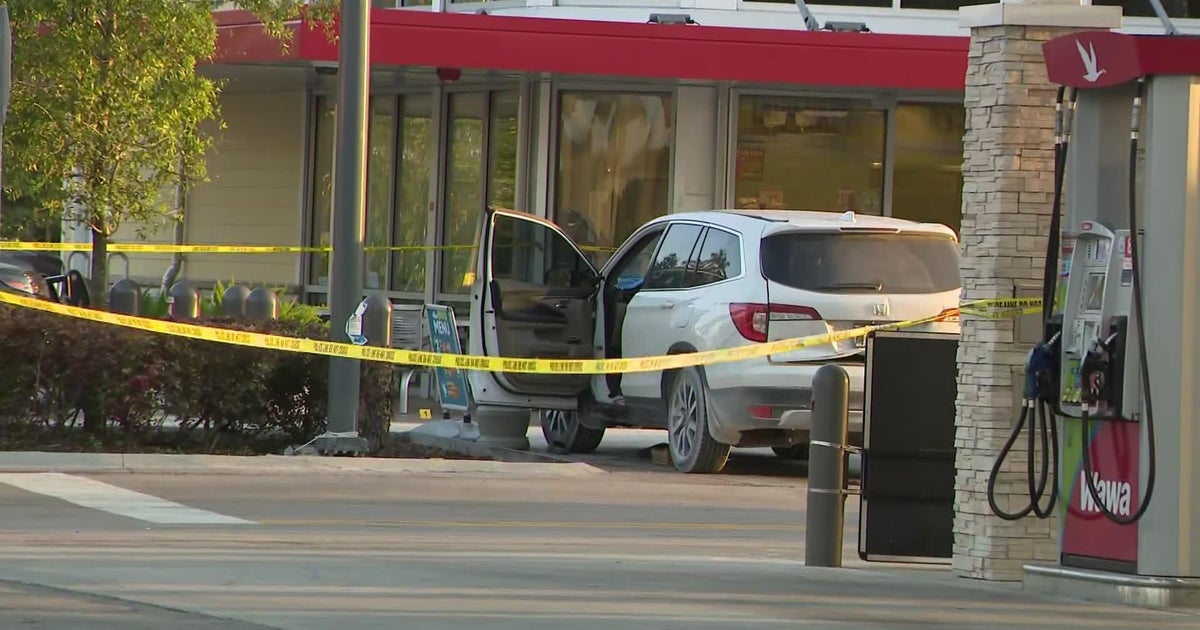 Man fatally shot at SW Miami-Dade gas station; suspect in custody, MDSO says Man fatally shot at SW Miami-Dade gas station; suspect in custody, MDSO says
