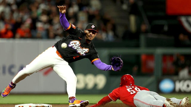 Reds Giants Baseball