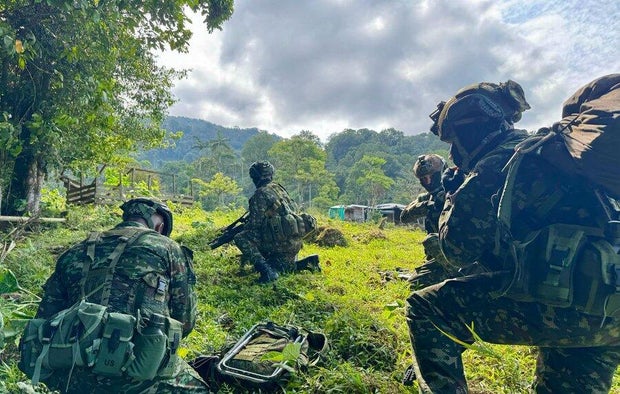 colombia-gobm8rdwqaezlnn.jpg 