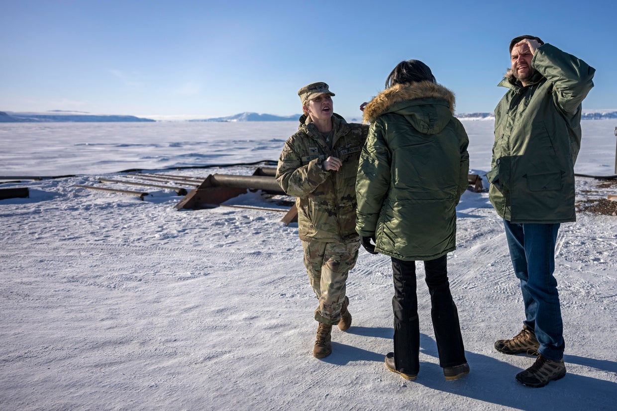 Vice President JD Vision visits the US military base in northern Groenlandia