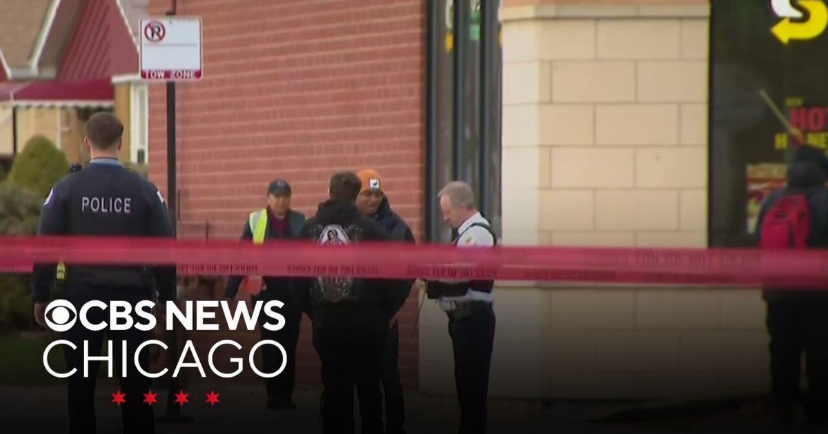 Teen shot across from Chicago Vocational High School - CBS Chicago