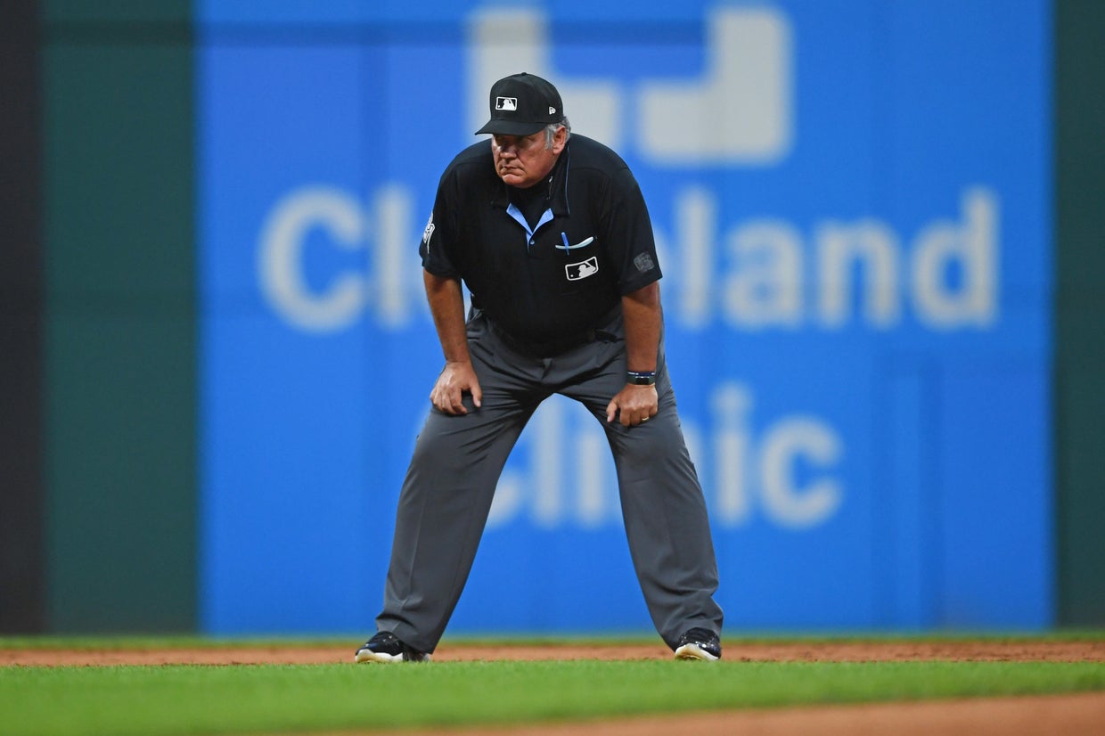 TwinsMets umpire hospitalized after being hit in head by foul ball