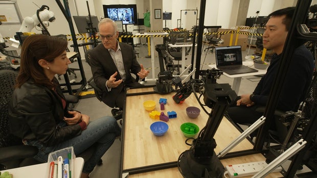 Giulia Vezzani, Scott Pelley and Alex Lee 