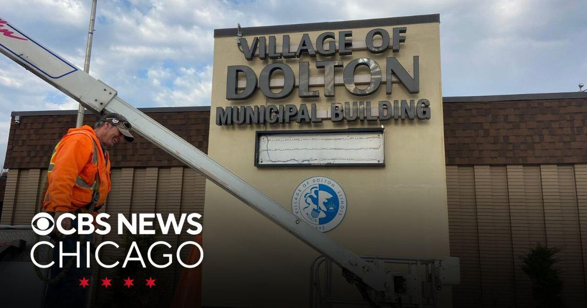 Dolton Mayor Tiffany Henyard’s name removed from village hall - CBS Chicago