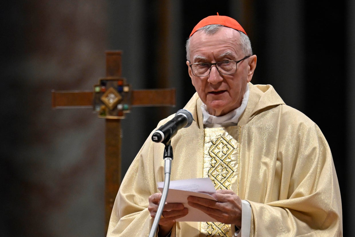 Quốc vụ khanh Tòa thánh Vatican Hồng y Pietro Parolin
