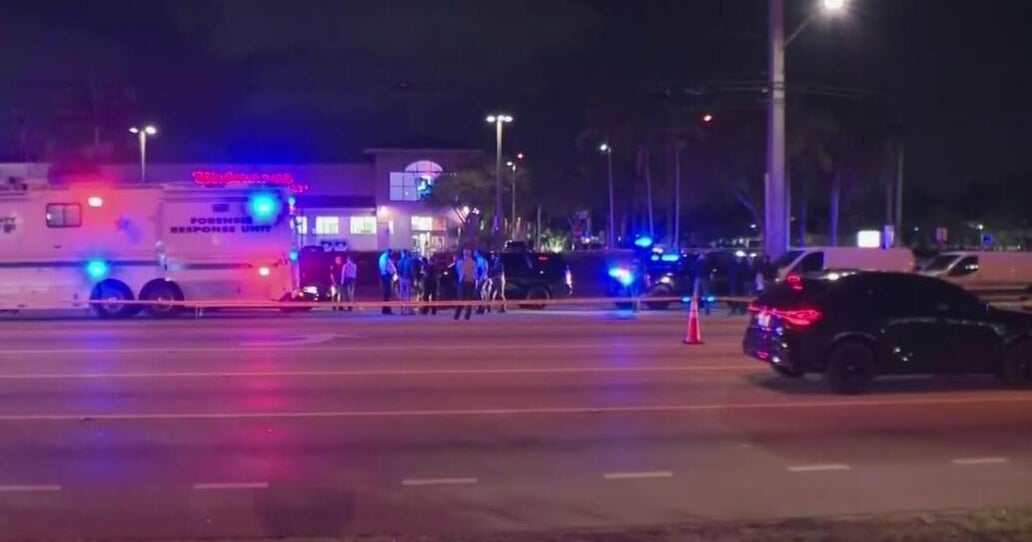 Deputies shot, killed woman armed with large knives in Deerfield Beach, authorities say