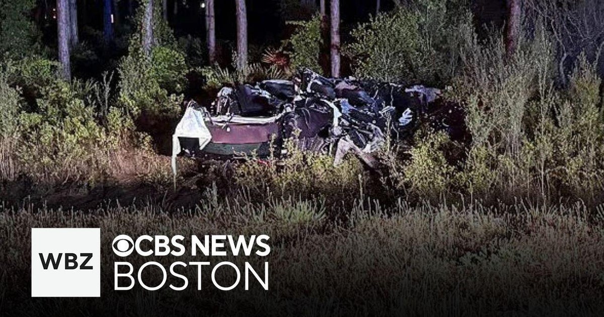 2 Massachusetts high school students killed in Florida crash - CBS Boston