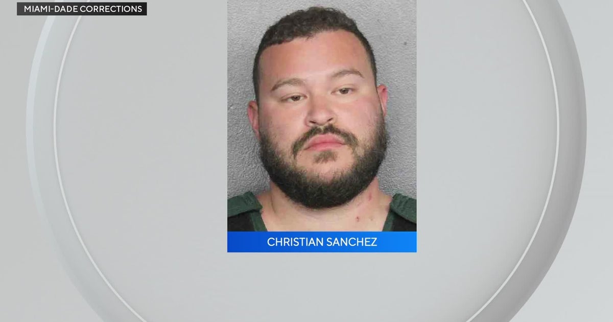 Miami officer accused of beating wife and robbing witness, police say Miami officer accused of beating wife and robbing witness, police say