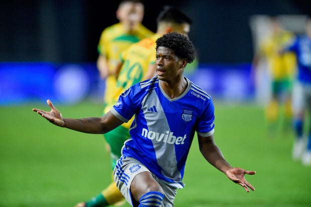 Ecuador kidnaping football