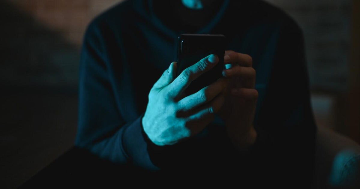 Former South Florida Starbucks employee accused of stealing coworker’s phone, sending explicit photos Former South Florida Starbucks employee accused of stealing coworker’s phone, sending explicit photos