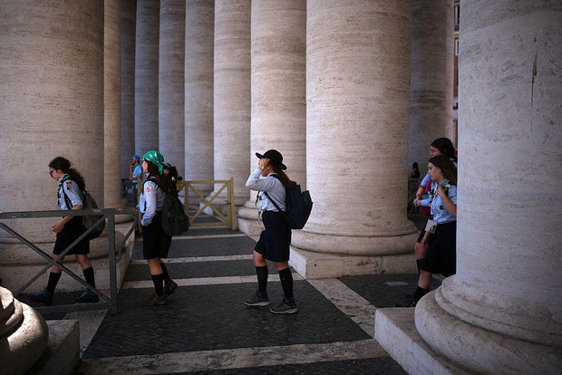 People pay tribute to the late Pope Francis while the Vatican prepares for the conclave