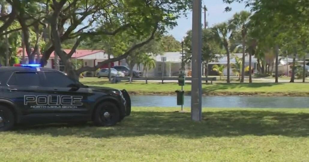 Body found in North Miami Beach canal - CBS Miami