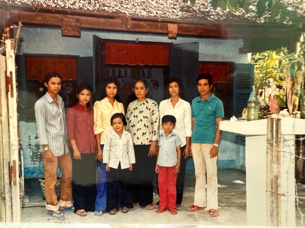 pauleen-dad-fam.jpg 
