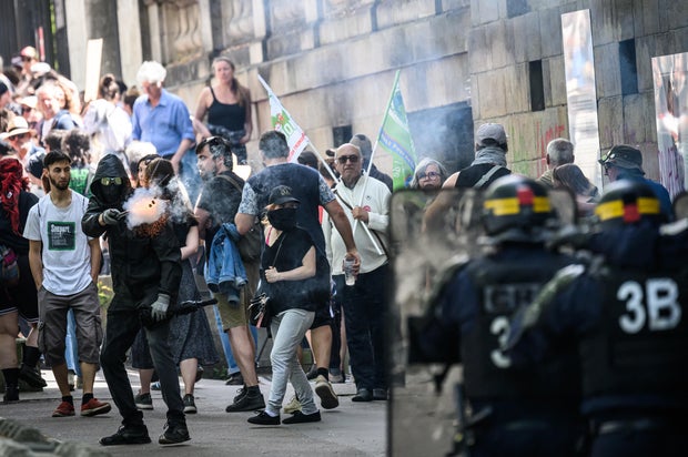 Topshot-France-Politics-Social-Labour-May-May Day-Demo