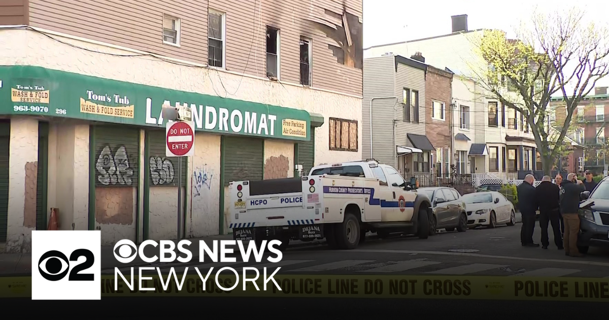 Jersey City fire kills 1, injures 7 including children