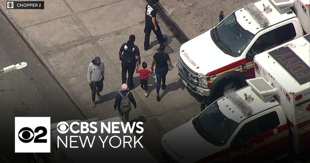 2-year-old found safe after car was stolen in Brooklyn - CBS New York