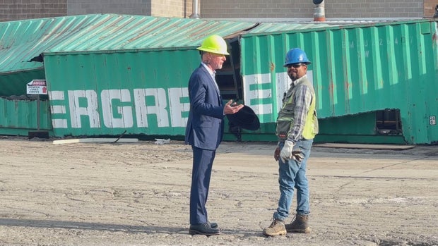 Scrap-yard-fight-pkg-frame-3192.jpg 